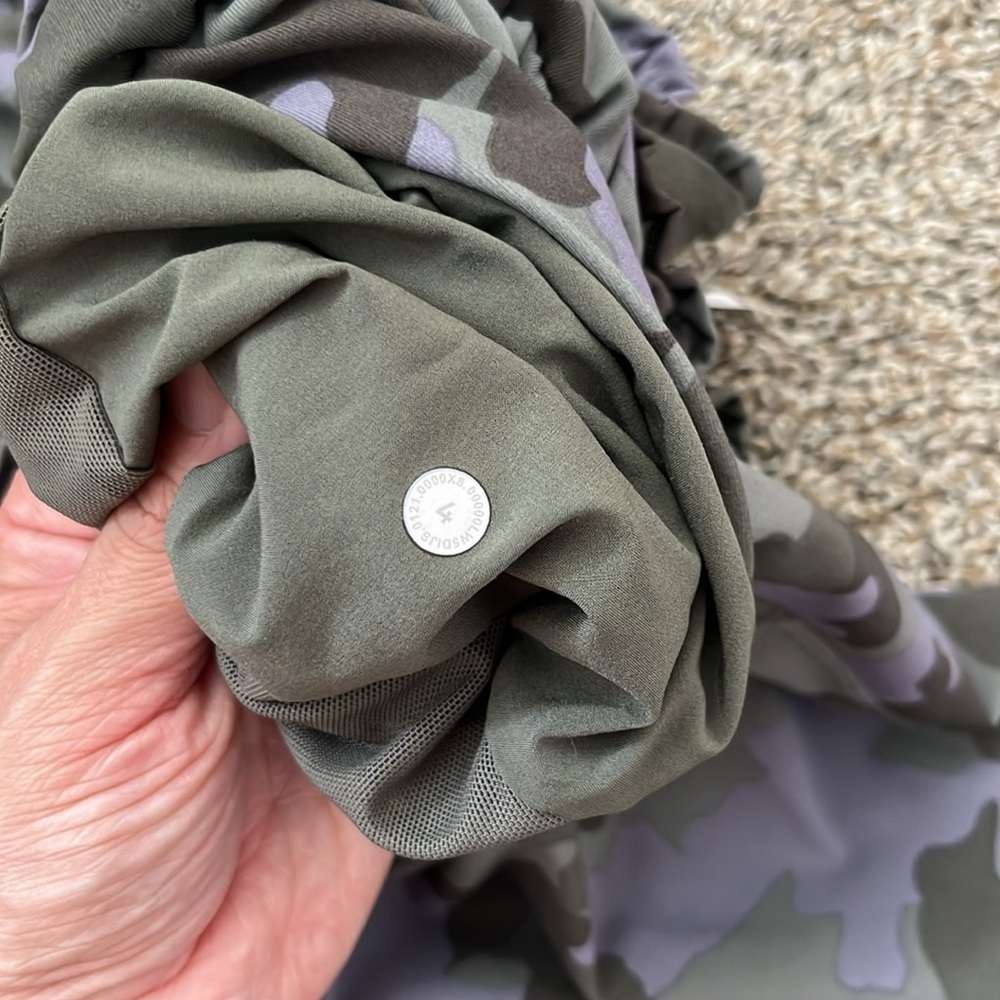 Lululemon camo pants - Picture 9 of 9